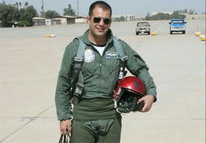 پیکر خلبان شهید هواپیمای میگ در همدان تشییع شد