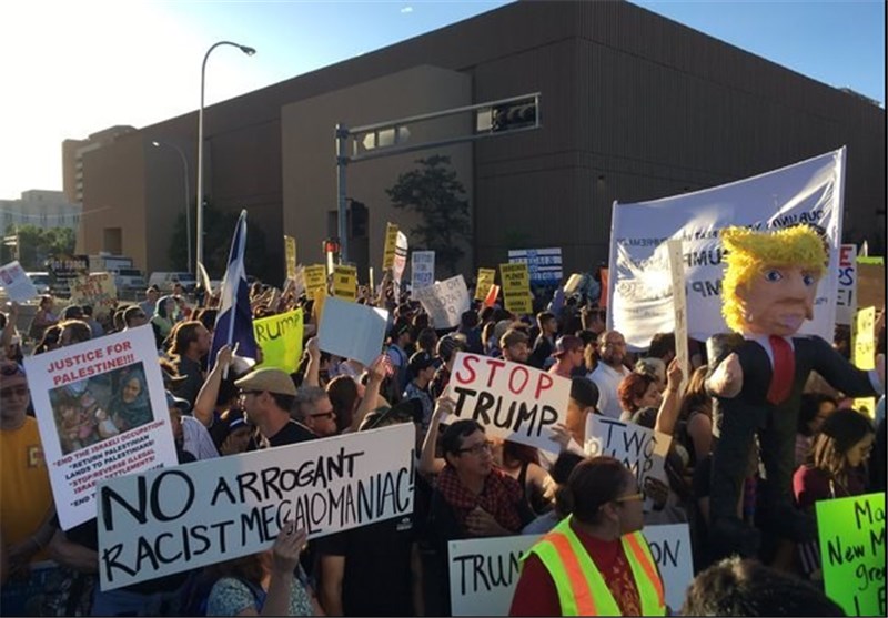 Pro-Trump, Anti-Trump Groups Clash in San Diego