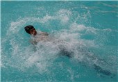 افزایش دمای هوا و لذت شنا در پاکستان + عکس