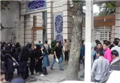 تجمع دانش‌آموزان مقابل اداره آموزش و پرورش گرگان/کشیری: پیگیر مشکلات دانش‌آموزان در وزارتخانه هستیم+تصاویر