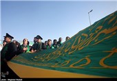 اعضای کاروان زیر سایه خورشید به مقام دبیرکل شهید حزب‌الله لبنان ادای احترام کردند