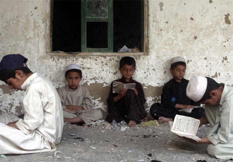 تأسیس 3 مدرسه داعش در ولایت ننگرهار افغانستان/ زنگ ورزش به زنگ آموزش استفاده از سلاح تبدیل شد