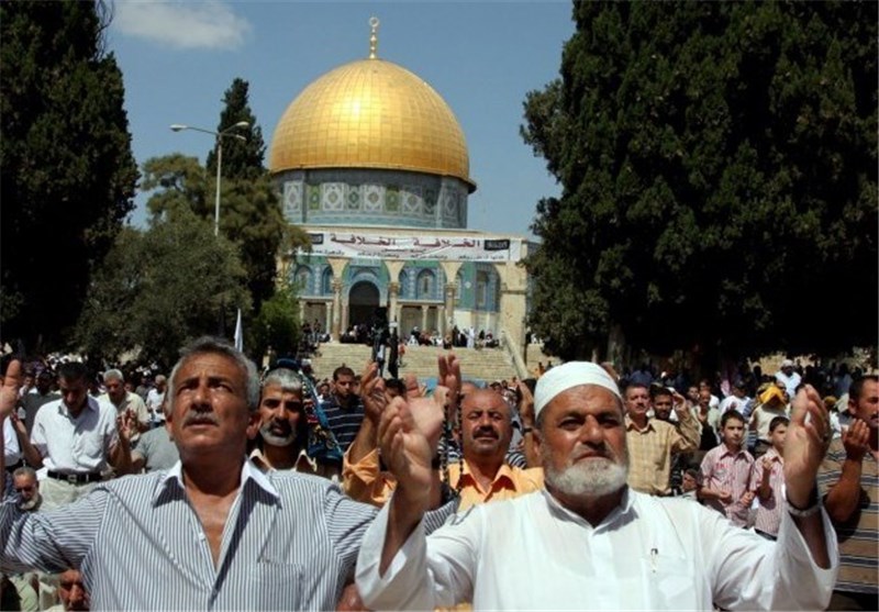 هزاران فلسطینی نماز جمعه را در مسجد الاقصی اقامه کردند