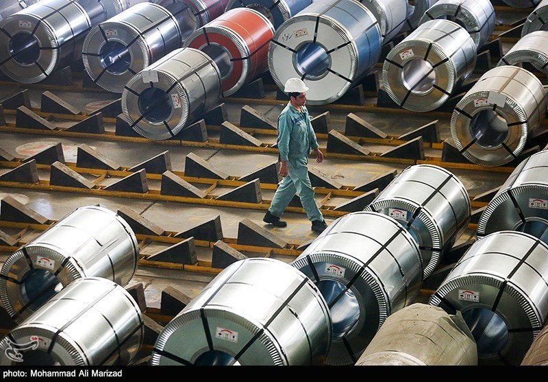 کاوه: فولاد مبارکه ورق را 430 دلار به ایرانی ها و 250 دلار به خارجی ها فروخت