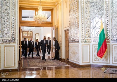 دیدار ظریف با وزیر امور خارجه لیتوانی