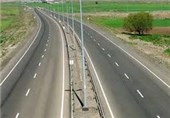 فاز سوم جاده بندرعباس- لارستان- شیراز 2 بانده می‌شود