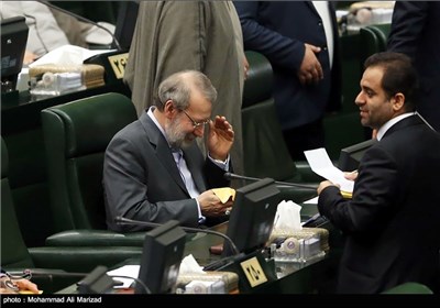  علی لاریجانی رئیسا مؤقتا لمجلس الشورى الإسلامی 