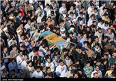 پیکر شهید مدافع حرم در کوهدشت تشییع و خاکسپاری شد