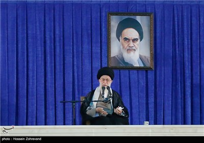 Iran Renews Allegiance to Imam Khomeini’s Ideals