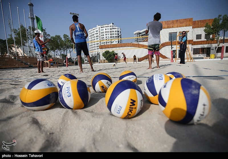 ورزش‌های ساحلی در یزد گسترش می‌یابد / اعتقاد خانواده‌های یزدی به اهمیت ورزش کم است