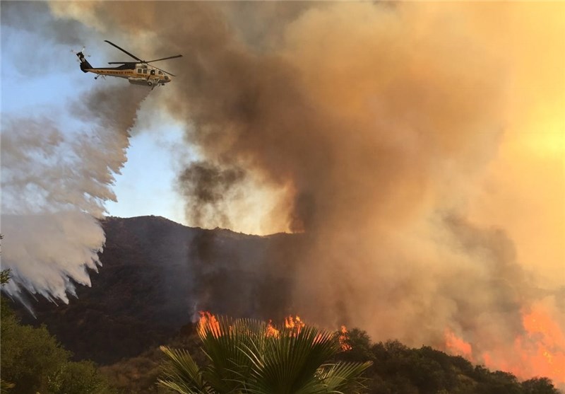آتش‌سوزی در کالیفرنیای آمریکا 3000 نفر را آواره کرد+فیلم و تصاویر