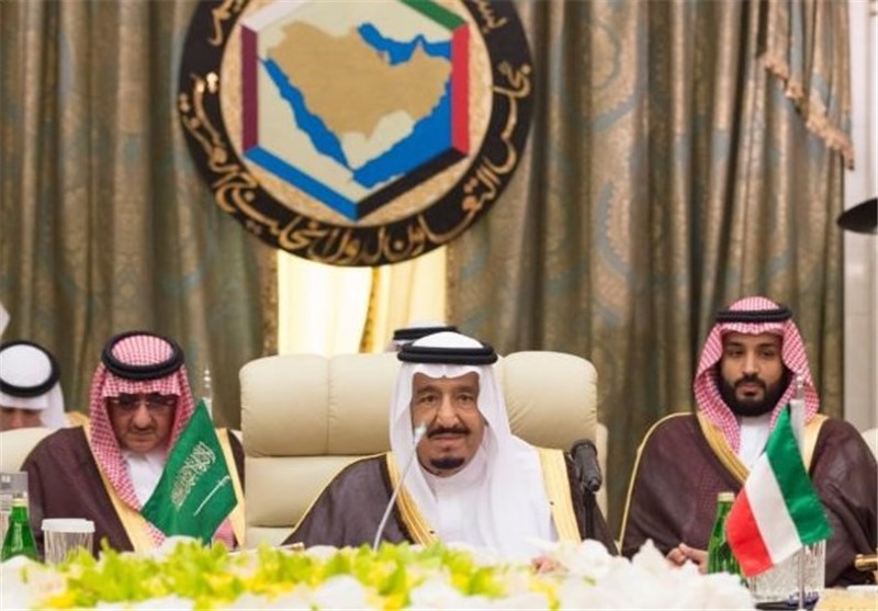 کاهش مزایا وحقوق کارمندان دولتی در عربستان