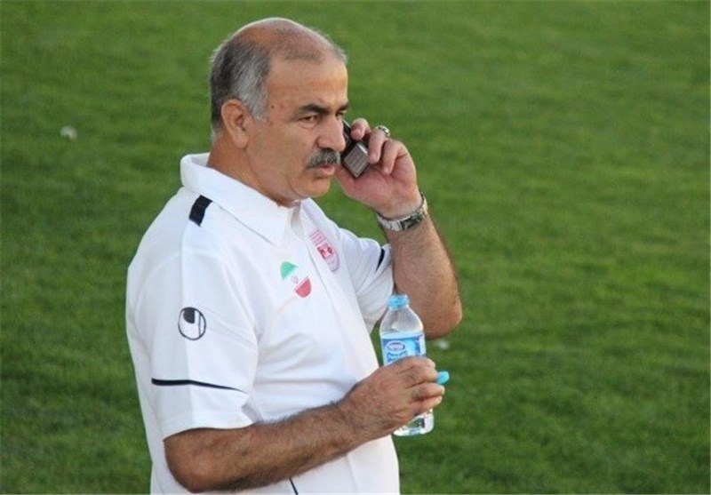 آذرنیا: اولتیماتومی به کمالوند داده نشده است/ مالک و مسئولان باشگاه از او راضی هستند