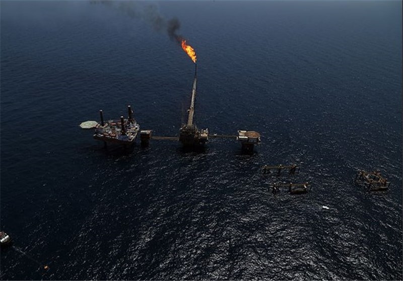 کاهش سطح تولید نفت ایران از یک میدان مشترک با عربستان