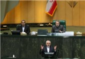 Iran’s Zarif Attends Parliament to Brief MPs on JCPOA