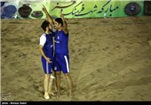 دیدار فوتبال ساحلی یاران مبارکه و بندرگز - اصفهان