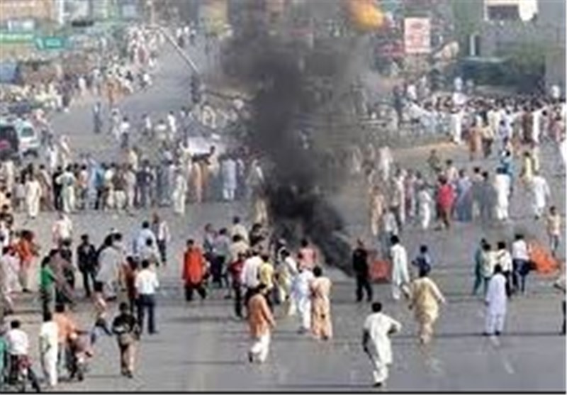 تظاهرات مردم پاکستان در اعتراض به قطعی برق در ماه رمضان + فیلم