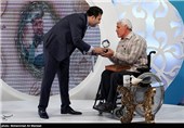 محمد میرزایی قهرمان پرتاب نیزه مسابقات پارالمپیک در نهمین شب برنامه تلویزیونی شیدایی