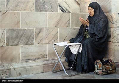 Pilgrims Recite Quran at Imam Reza Shrine in Mashhad