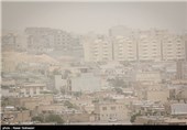 توده گرد و غبار از سمت عراق و سوریه وارد استان ایلام می‌شود