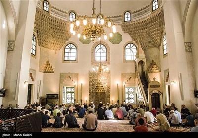 Muslims Recite Holy Quran in Bosnia-Herzegovina