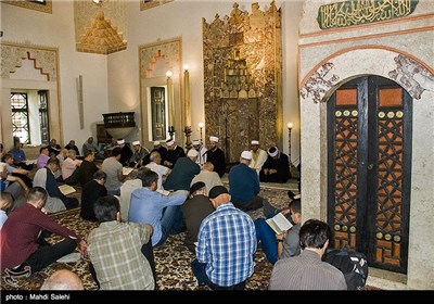 Muslims Recite Holy Quran in Bosnia-Herzegovina
