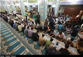 سفره های افطاری در مساجد جزیزه کیش