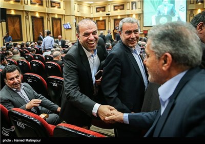ابوذر ندیمی در نشست جمعی از نمایندگان مجلس دهم با نمایندگان اتاق بازرگانی ایران