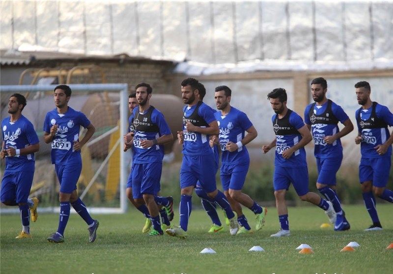 شعار علیه برانکو و پروین و کنایه منصوریان به بازیکنان در حضور یک پیشکسوت/ درخواست هواداران از ابراهیمی + عکس