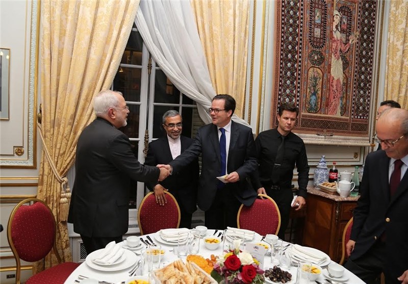 ظریف و مقامات فرانسوی در مراسم افطار + تصاویر