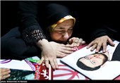 گفتگوی خواندنی با مادر شهید مدافع حرم دهه هفتادی