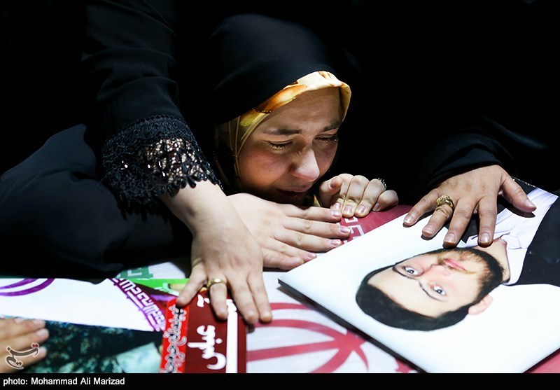 گفتگوی خواندنی با مادر شهید مدافع حرم دهه هفتادی