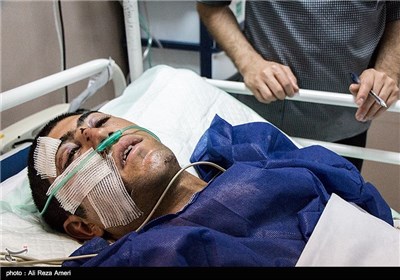 سربازان مصدوم سانحه تصادف نی ریز در بیمارستان شهید رجایی شیراز