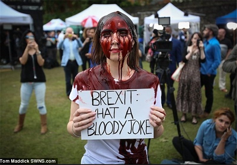 خشم و اشک جوانان لندنی از همه‌پرسی خروج بریتانیا + تصاویر