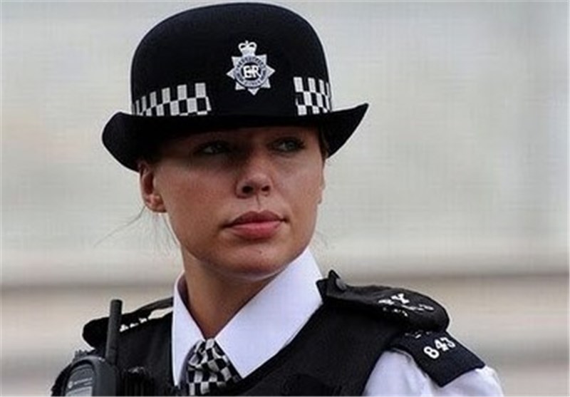 عکس/لباس عجیب پلیس های زن انگلیس