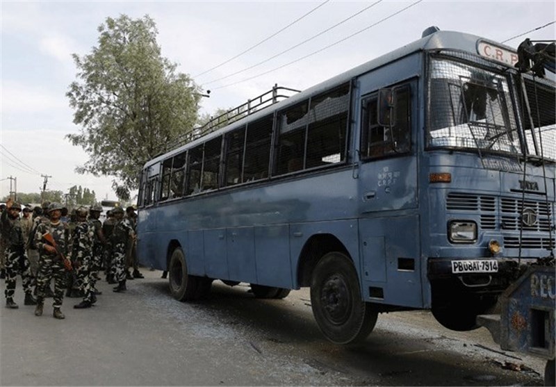8 کشته در حمله به کاروان نیروی امنیتی هند در کشمیر