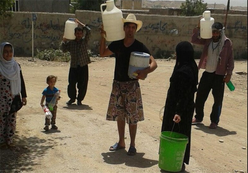 قطعی 10 روزه آب در &quot;روستای چم مهر&quot; لرستان/مردم تشنه به آب غیر شرب رو آوردند