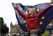 Thousands Protest Against Brexit in London&apos;s Trafalgar Square