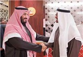 معارض قطری: بن سلمان و بن زاید چشم طمع به ثروت قطر دوخته‌اند