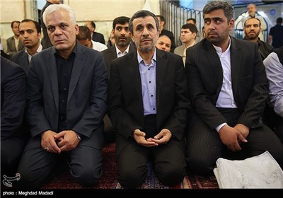 محمود احمدی نژاد رئیس جمهور سابق در مراسم ختم مرحوم علی دادمان