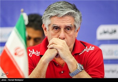 رائول لوزانو سرمربی تیم ملی والیبال ایران در نشست خبری هفته سوم لیگ جهانی والیبال