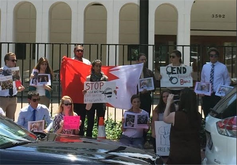 تجمع معترضان به سلب تابعیت «شیخ عیسی قاسم» مقابل سفارت بحرین در آمریکا + تصاویر