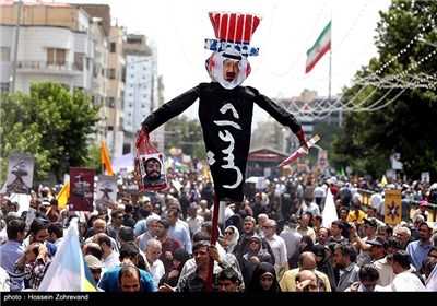 People of Iranian Capital Attend Quds Day Rallies