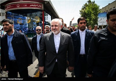 حضور محمدجواد ظریف وزیر امور خارجه در راهپیمایی روز قدس - تهران