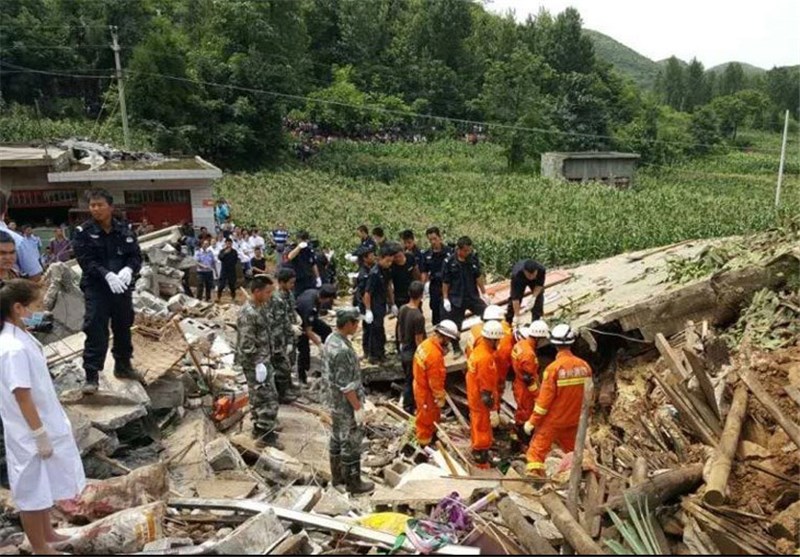 ادامه عملیات نجات در حادثه رانش زمین در چین / تاکنون 10 تن کشته شدند+تصاویر