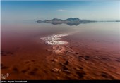 آخرین جرعه دریاچه ارومیه هم گوارای وجود هنرمندان