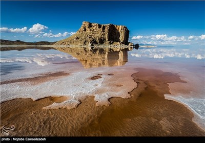 سرخی دریاچه ارومیه