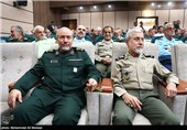 سرلشکر سید عطاءالله صالحی فرمانده کل ارتش و سرلشکر سیدیحیی رحیم صفوی دستیار و مشاور عالی فرمانده کل قوا در مراسم تودیع و معارفه رئیس ستاد کل نیروهای مسلح