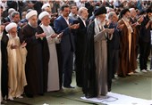 نماز عید سعید فطر به‌ امامت امام خامنه‌ای اقامه شد
