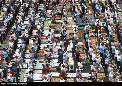 اقامه نماز عید فطر- میدان شهید طهرانی مقدم 
